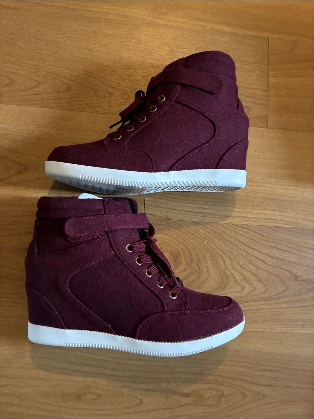 Shoe Dazzle Burgundy Wedge Sneaker Booties
